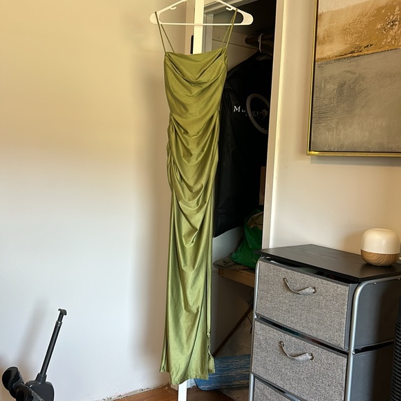 Dress - Picture 1 of 6